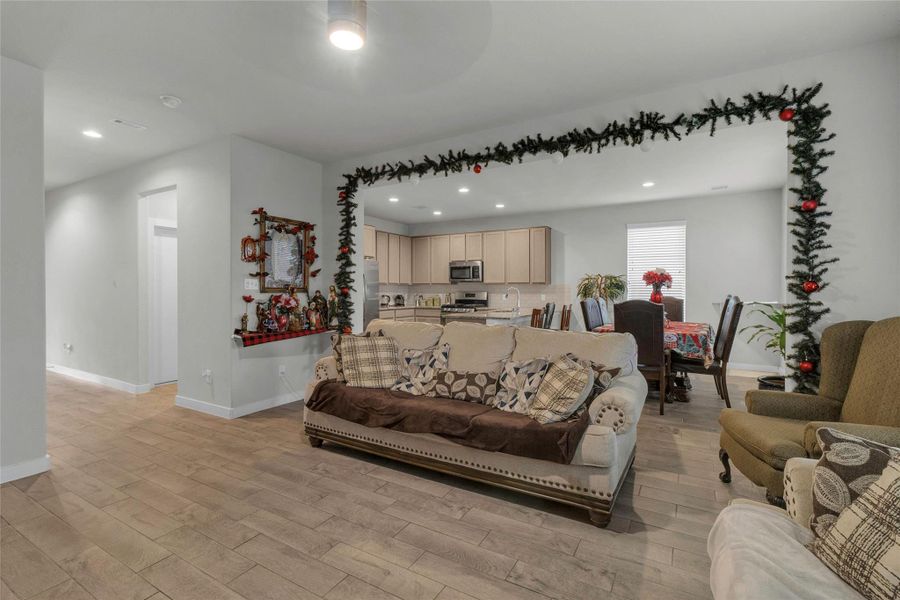 Furnished interior view inside a new home in Fairpark Village, Rosenberg (Image 11).