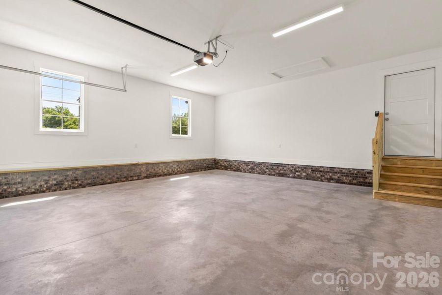 Spacious, unfurnished interior of a new home in , Lincolnton (Image 36).