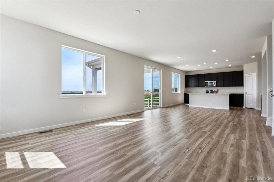 Spacious, unfurnished interior of a new home in Red Barn Meadows, Mead (Image 20).