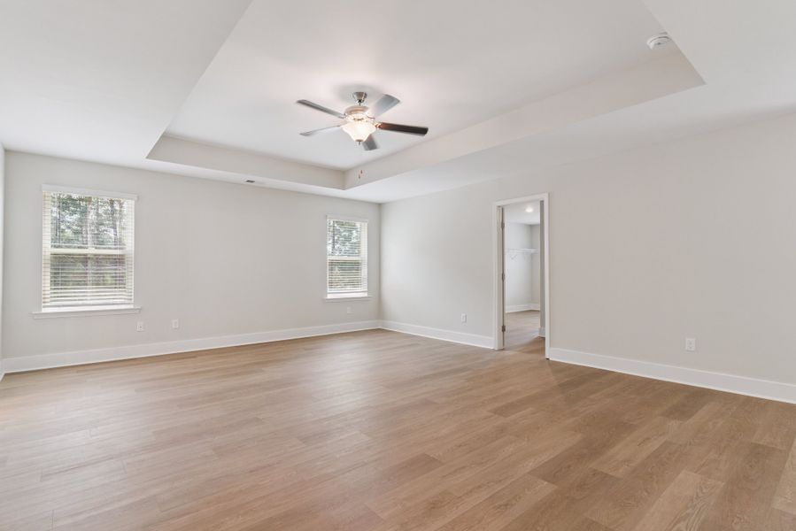 Spacious, unfurnished interior of a new home in NorthShore on the St. Marys River, Kingsland (Image 39).