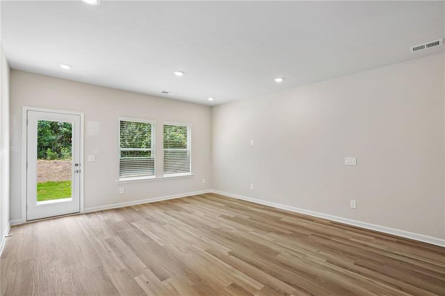 Spacious, unfurnished interior of a new home in Artisan Walk, Fairburn (Image 17).