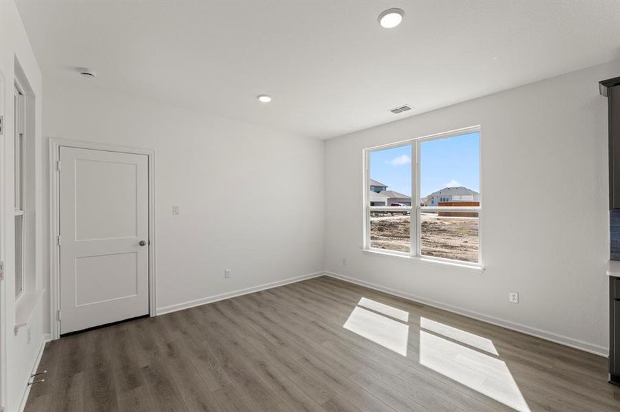 10. 1222 Falls Rush - Dining