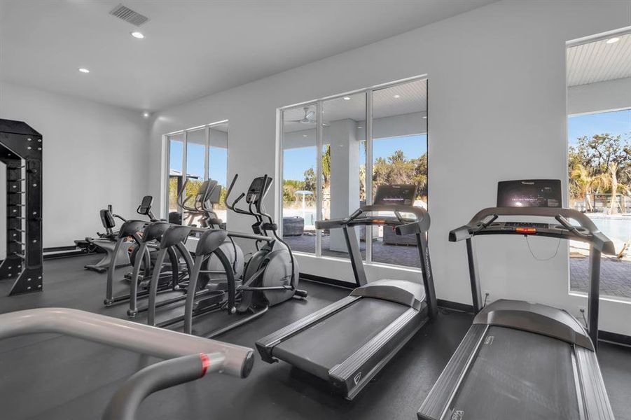 Community amenities in Cascades, Davenport (Image 23).