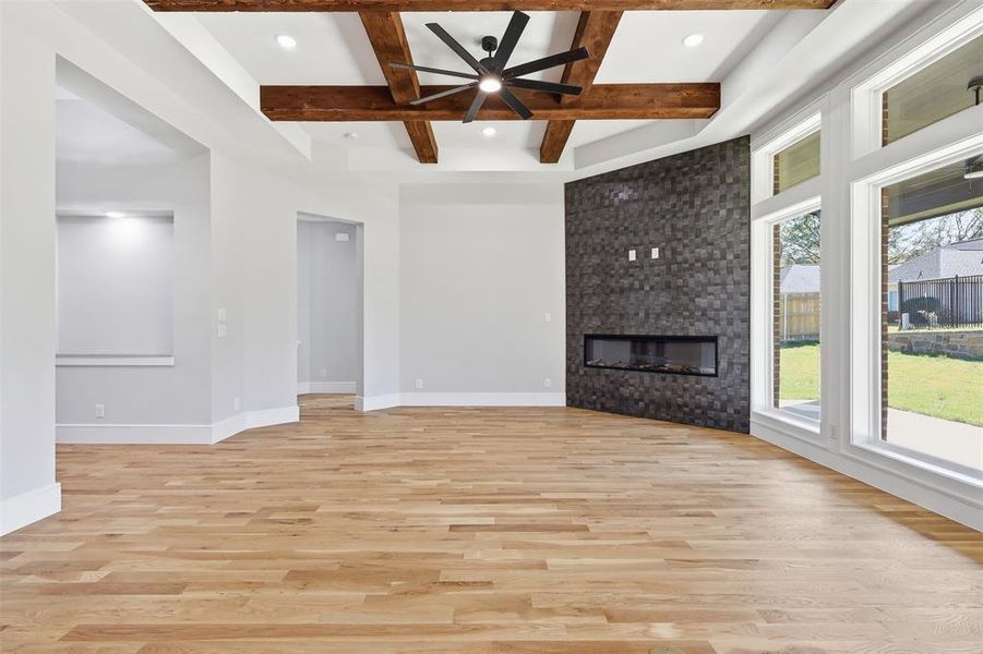 Spacious, unfurnished interior of a new home in , Athens (Image 15).