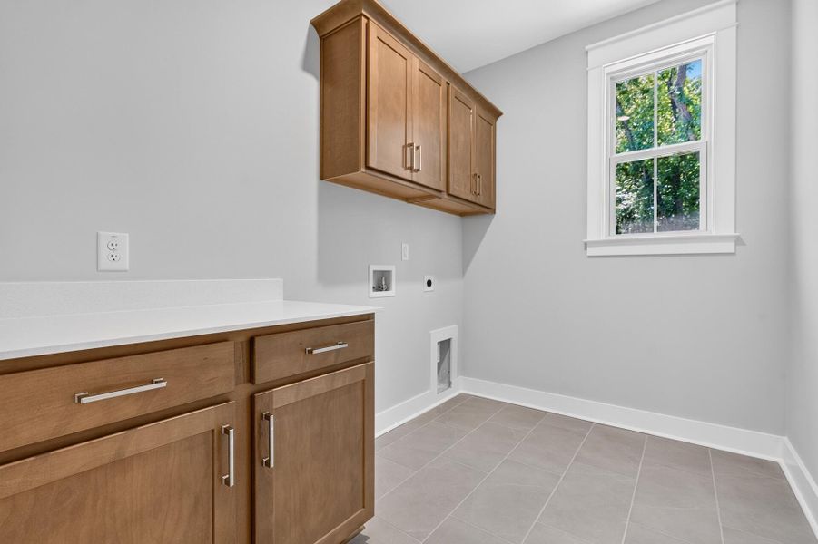 Furnished interior view inside a new home in Waterloo Estates, Johns Island (Image 10).