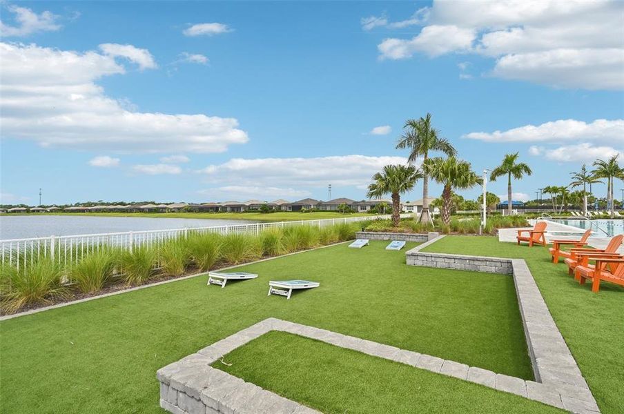 Community amenities in , Englewood (Image 26).