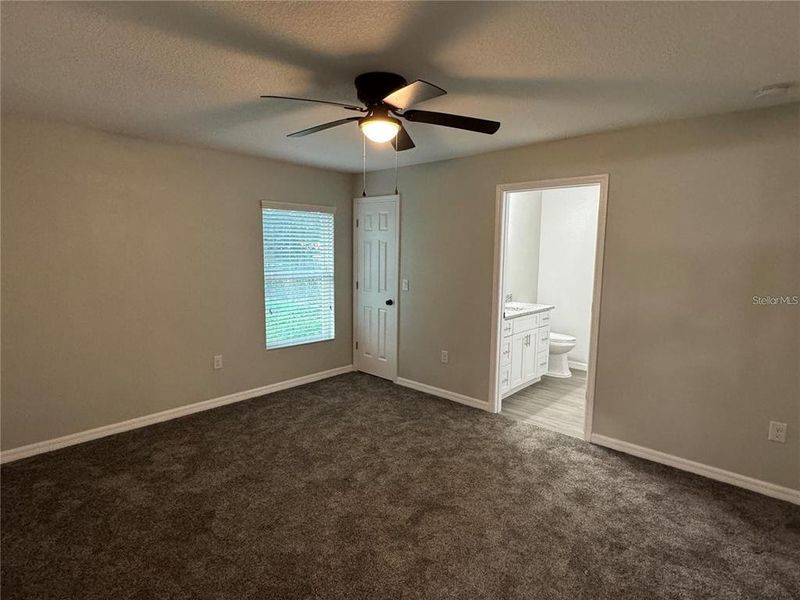 Spacious, unfurnished interior of a new home in , Winter Haven (Image 7).