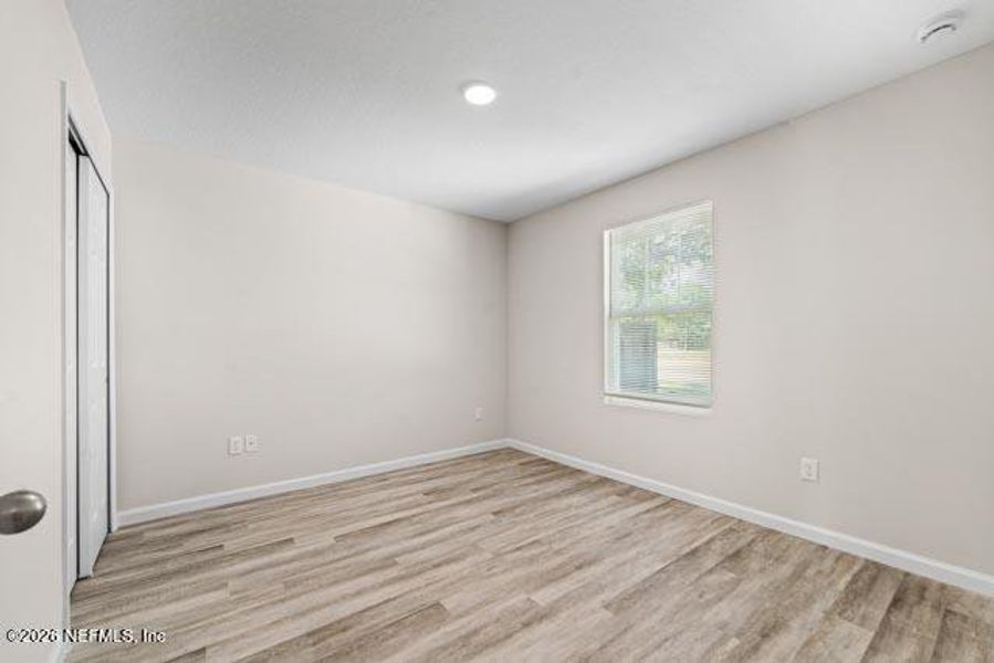 Spacious, unfurnished interior of a new home in , Jacksonville (Image 19).