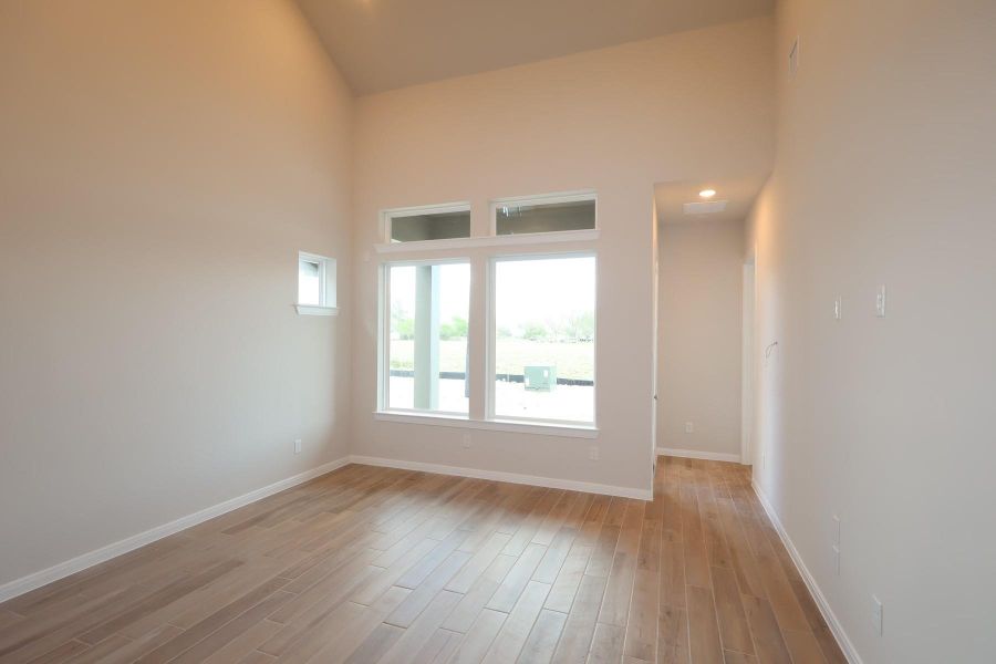 Spacious, unfurnished interior of a new home in The Grand Prairie 40’, Hockley (Image 13).