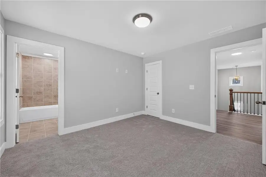 Spacious, unfurnished interior of a new home in , Atlanta (Image 38). Spacious, unfurnished interior of a new home in , Atlanta (Image 38).