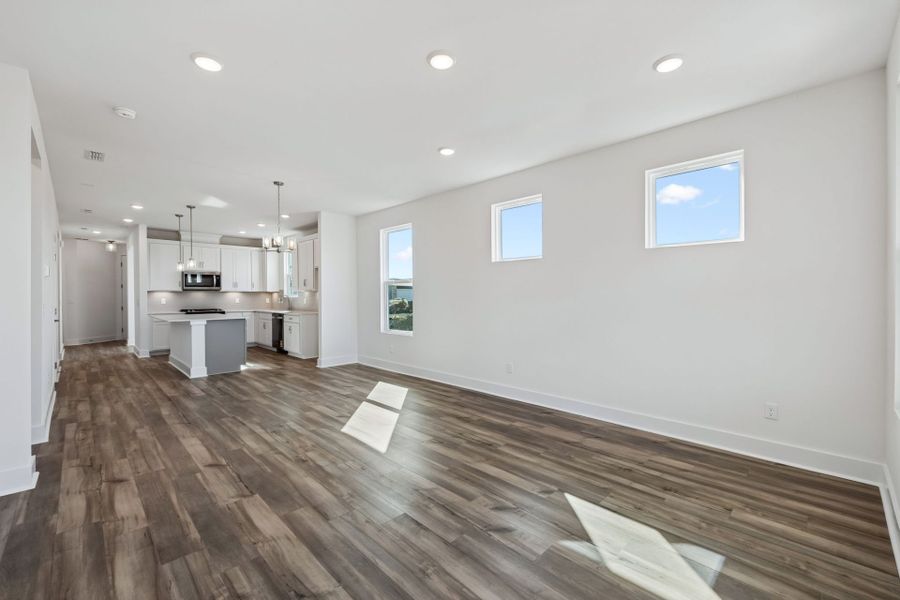 Spacious, unfurnished interior of a new home in Del Webb Barton Village, Lebanon (Image 45).