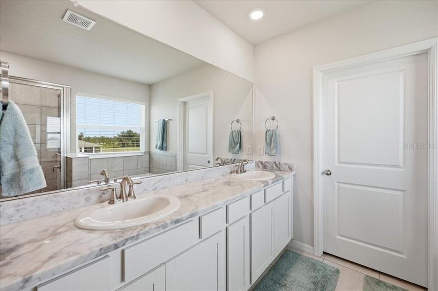 Furnished interior view inside a new home in Coddington, Bradenton (Image 33).