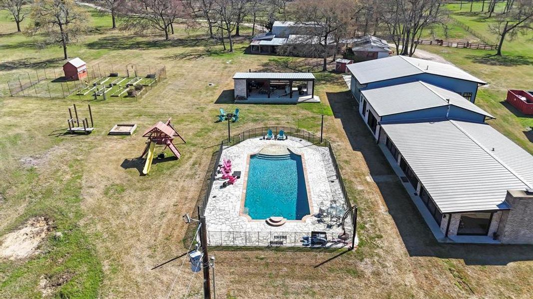 Community amenities in , Richards (Image 26).