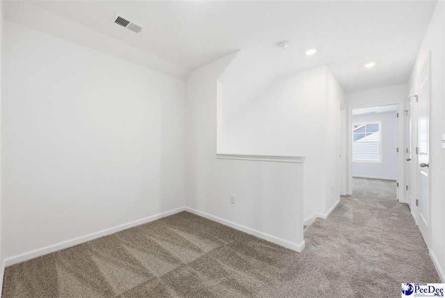Spacious, unfurnished interior of a new home in Spring Haven, Florence (Image 26).