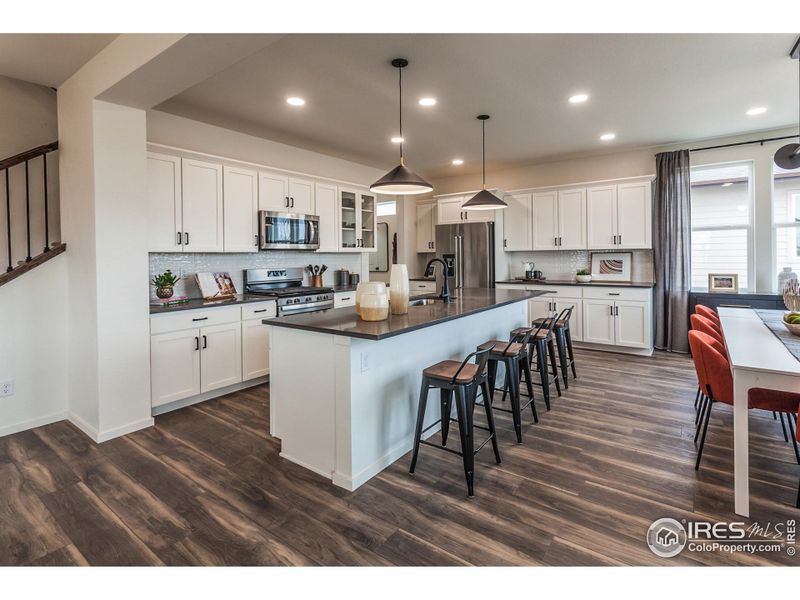 EXAMPLE PHOTO: KITCHEN W/ ISLAND EXAMPLE PHOTO: KITCHEN W/ ISLAND