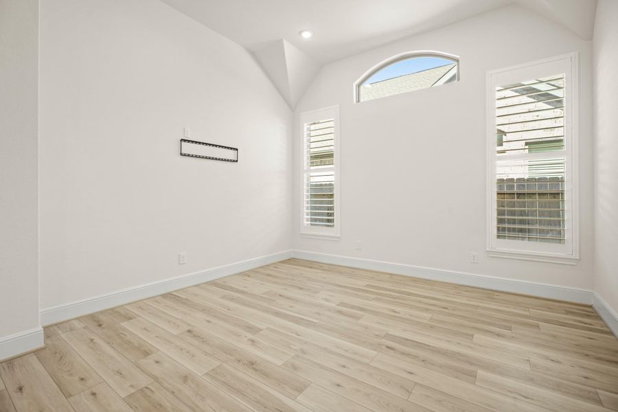 Spacious, unfurnished interior of a new home in Westwood, League City (Image 15). Spacious, unfurnished interior of a new home in Westwood, League City (Image 15).