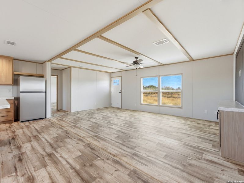 Spacious, unfurnished interior of a new home in , Poteet (Image 12).