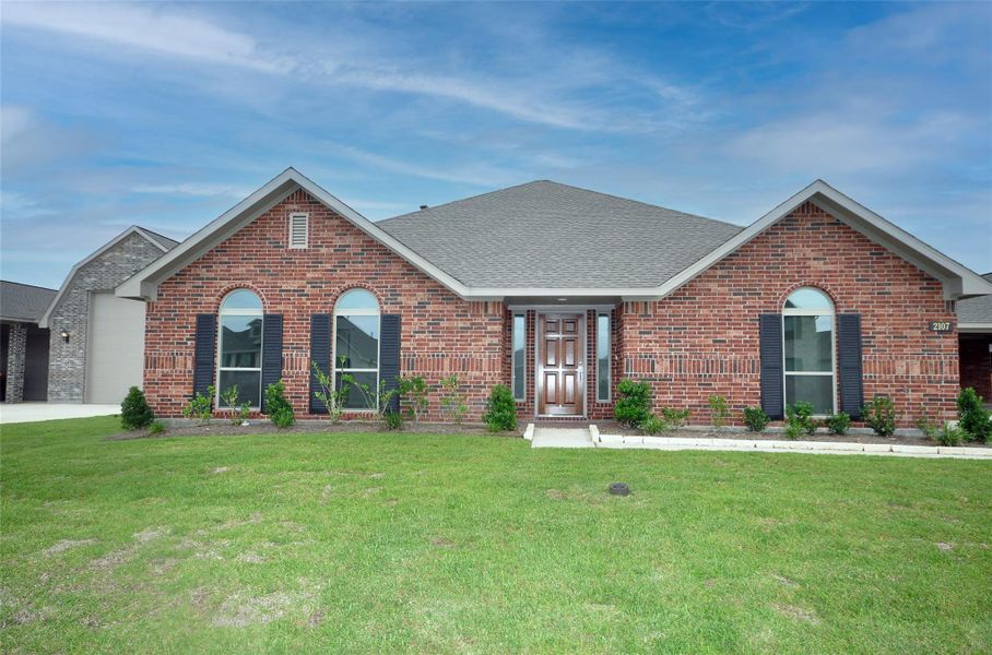 2107 Amistad  is a Cervelle Homes Plan 408.