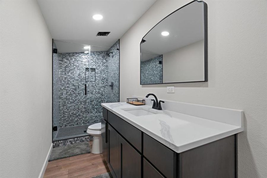 Furnished interior view inside a new home in , Stephenville (Image 8).