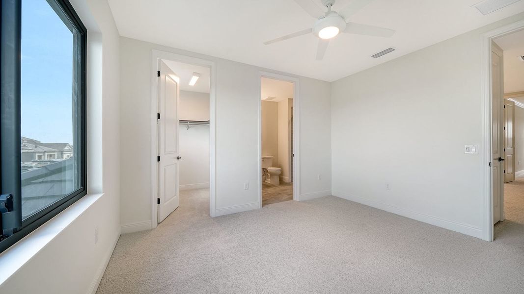 Spacious, unfurnished interior of a new home in Palm Grove, Lakewood Ranch (Image 23). Spacious, unfurnished interior of a new home in Palm Grove, Lakewood Ranch (Image 23).