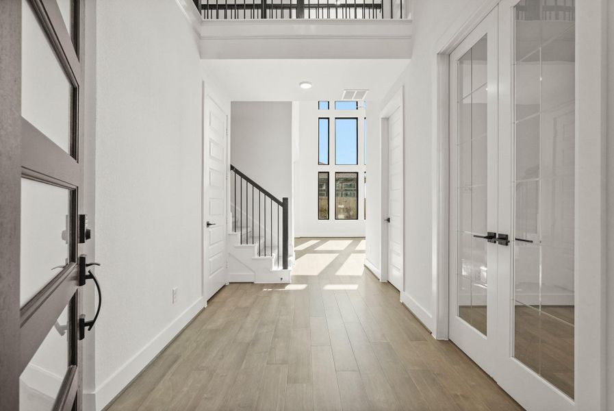 Spacious, unfurnished interior of a new home in Jubilee 45', 70', Hockley (Image 16).