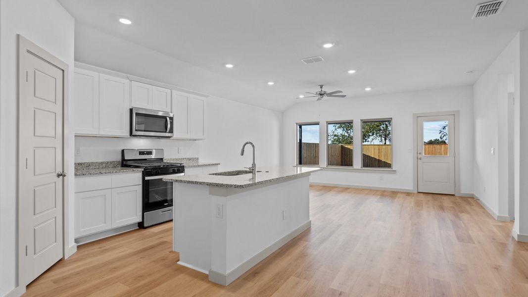 Representative furnished interior of a home built from the The Easton by D.R. Horton in Terra Vista, Lubbock (Image 5).