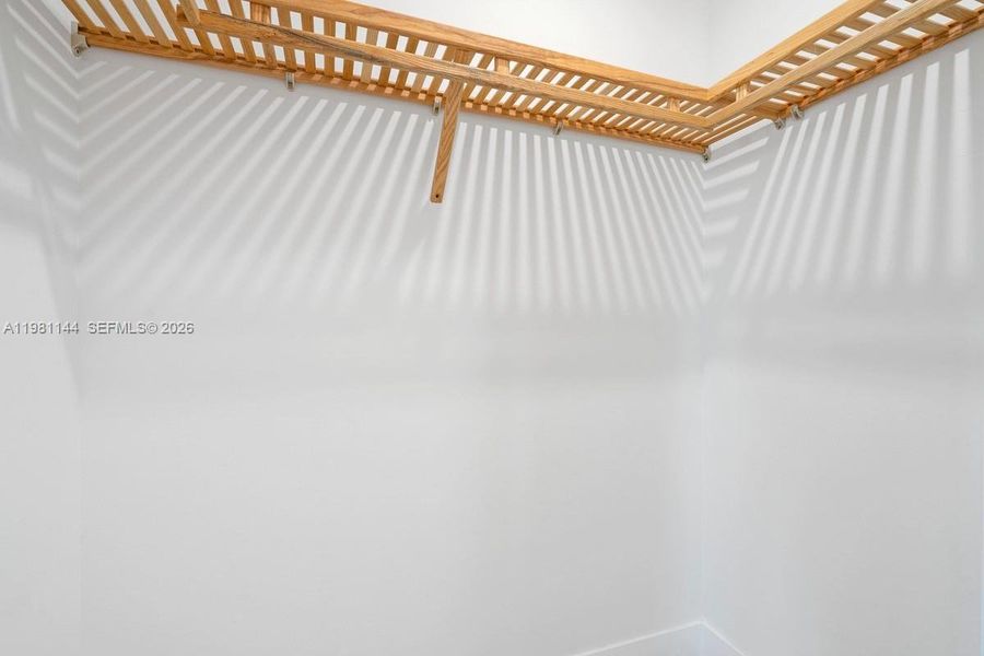 Spacious, unfurnished interior of a new home in , Cape Coral (Image 36).