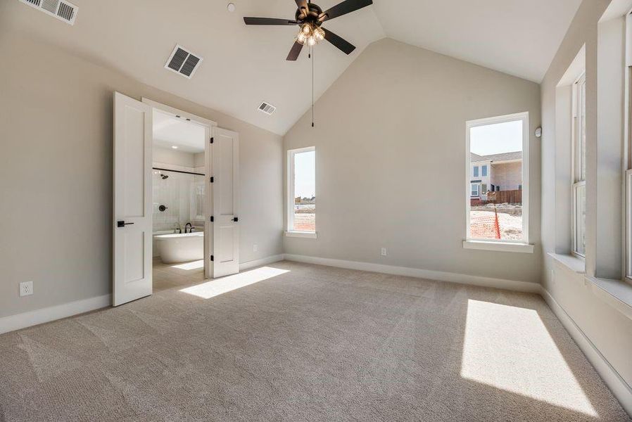 Spacious, unfurnished interior of a new home in Providence Cove, McKinney (Image 34).