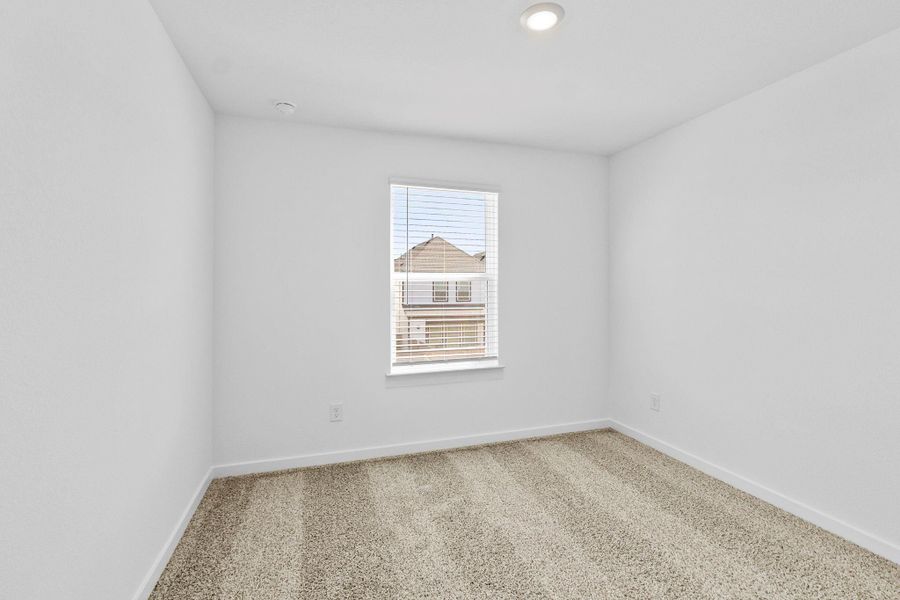 Spacious, unfurnished interior of a new home in Grand West, Houston (Image 25).