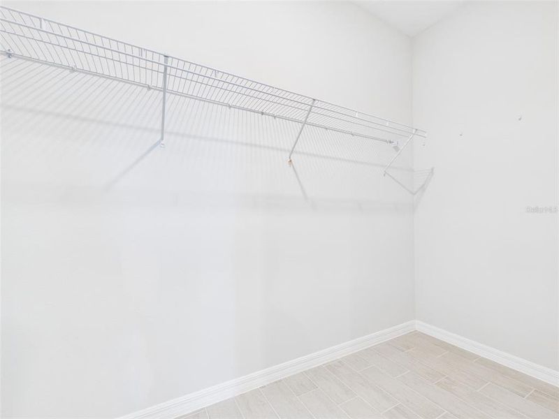 Spacious, unfurnished interior of a new home in , Ocala (Image 15).