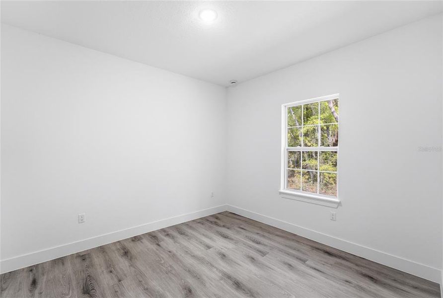 Spacious, unfurnished interior of a new home in , Citrus Springs (Image 15).