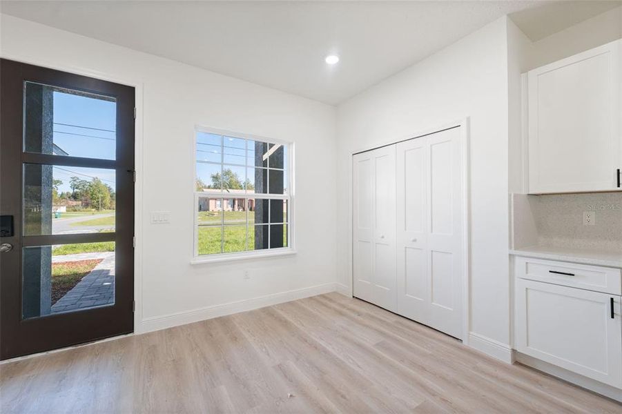 Spacious, unfurnished interior of a new home in , Ocala (Image 28).