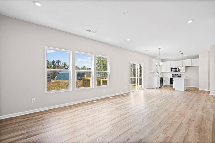 Spacious, unfurnished interior of a new home in Sage Woods, Dallas (Image 31).