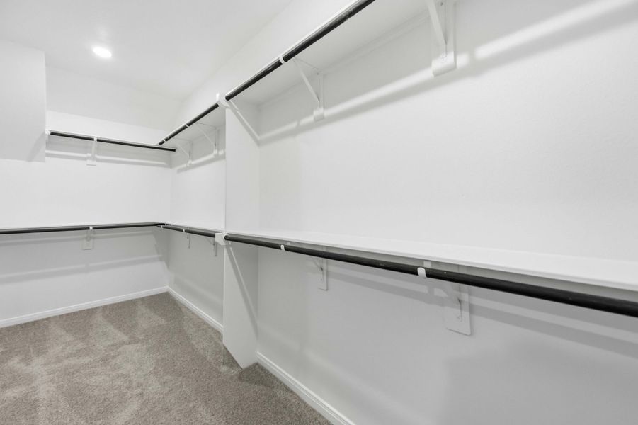 Spacious, unfurnished interior of a new home in Sundance Cove, Crosby (Image 20).