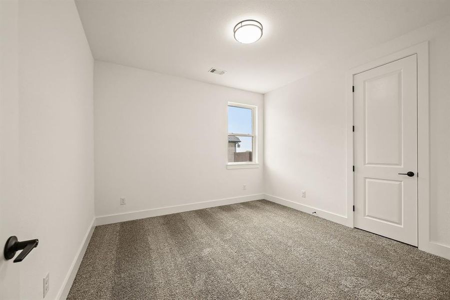 Spacious, unfurnished interior of a new home in Highland Oaks, Boyd (Image 21).