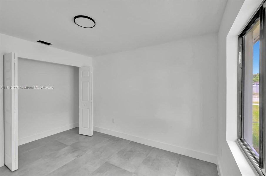 Spacious, unfurnished interior of a new home in , Miami Gardens (Image 48).