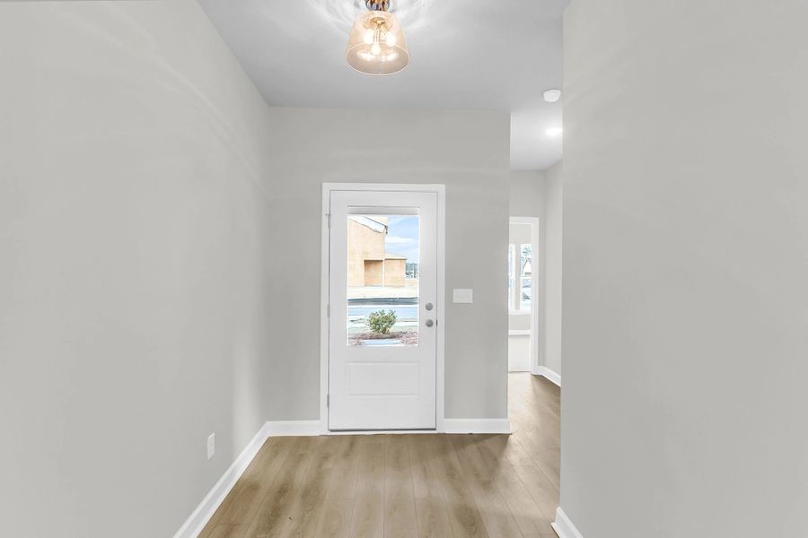 Similar McKinley floorplan with Timeless Collection. Features and finishes vary.