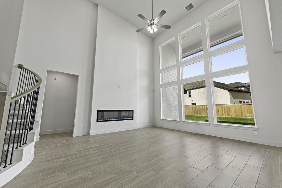 Spacious, unfurnished interior of a new home in Bridgeland, Cypress (Image 16).