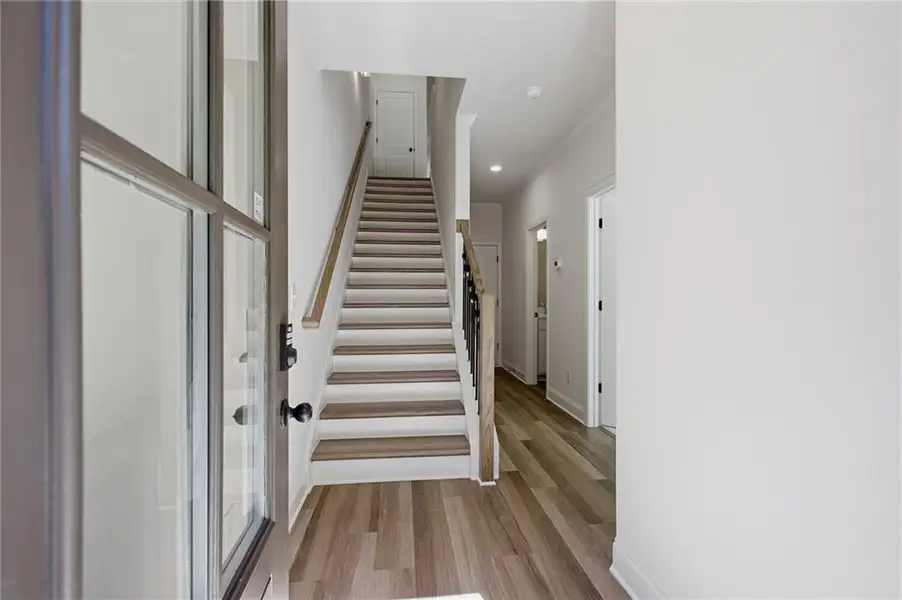 Spacious, unfurnished interior of a new home in , Mableton (Image 24).