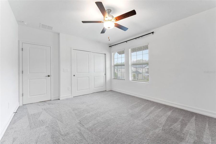 Spacious, unfurnished interior of a new home in , Lutz (Image 30).