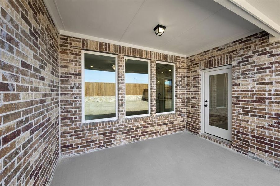 4_673 Tyronza- Back-3