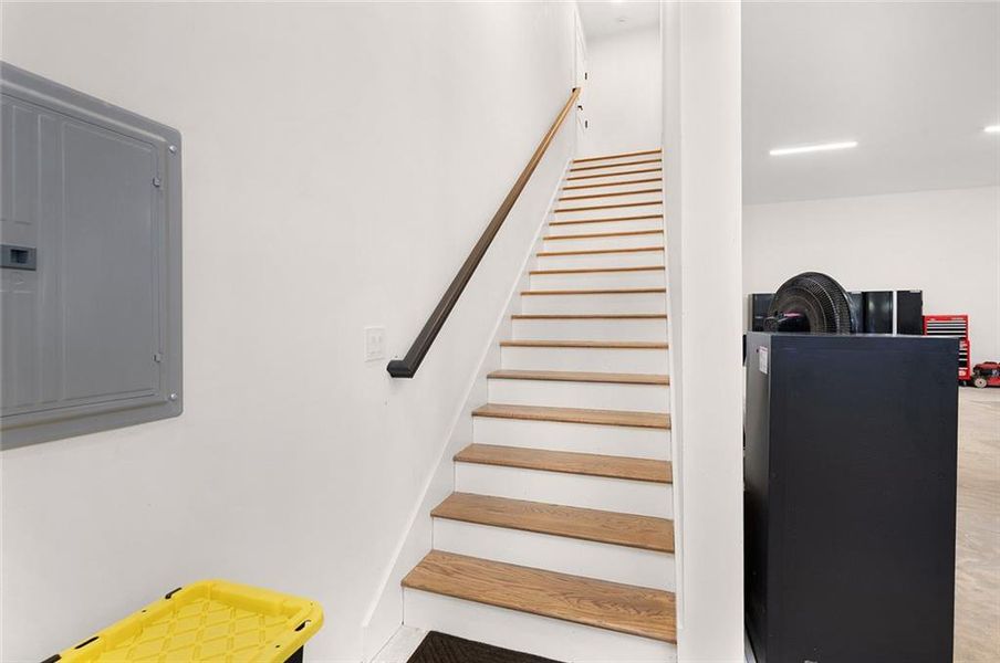 Spacious, unfurnished interior of a new home in , Talking Rock (Image 24).