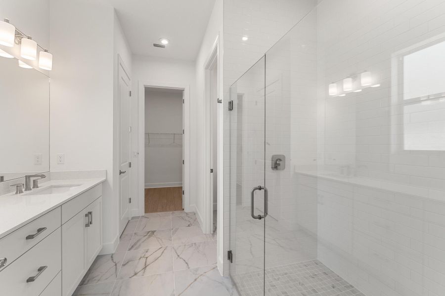 US_SEF_MERIDIAN_LOT 62_OWNERS BATH