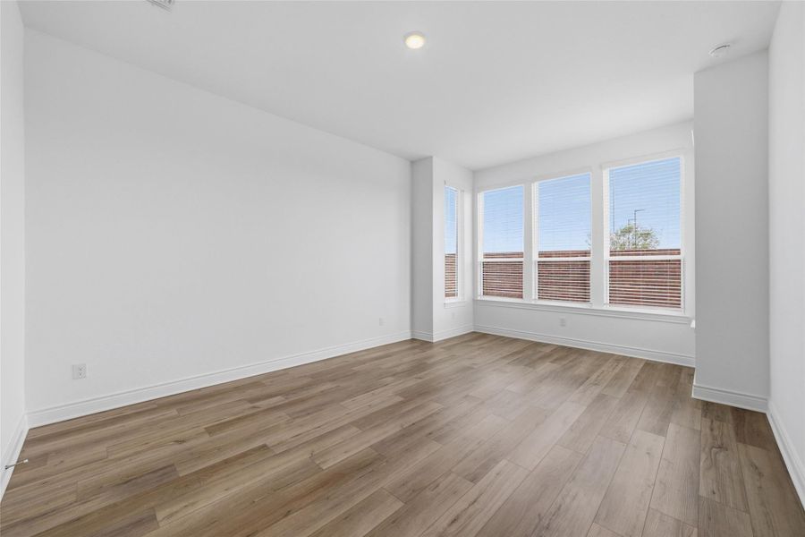 Spacious, unfurnished interior of a new home in Katy Court, Katy (Image 17).