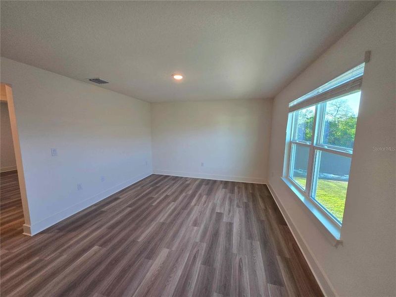 Spacious, unfurnished interior of a new home in Arbor Meadows, Spring Hill (Image 4).