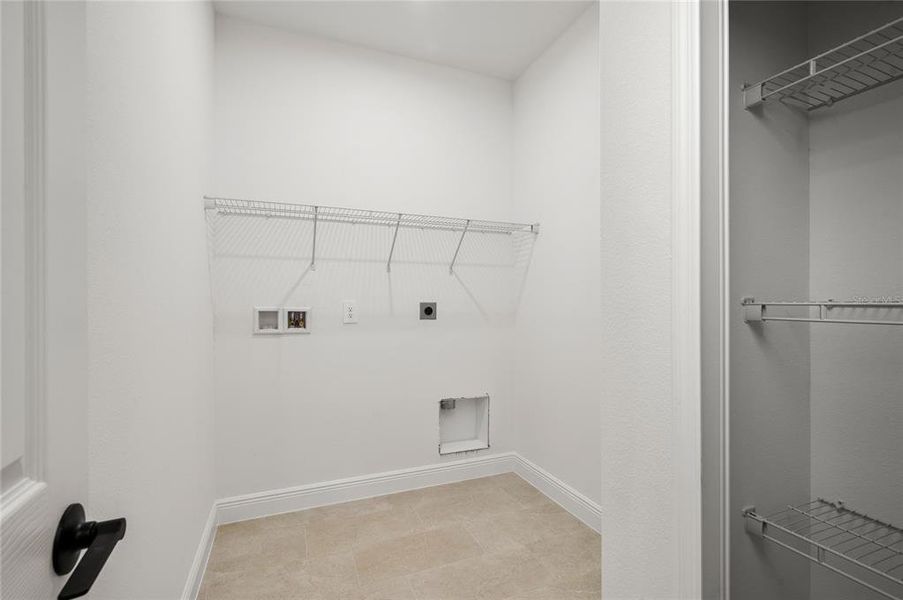 Spacious, unfurnished interior of a new home in , Orange City (Image 48).