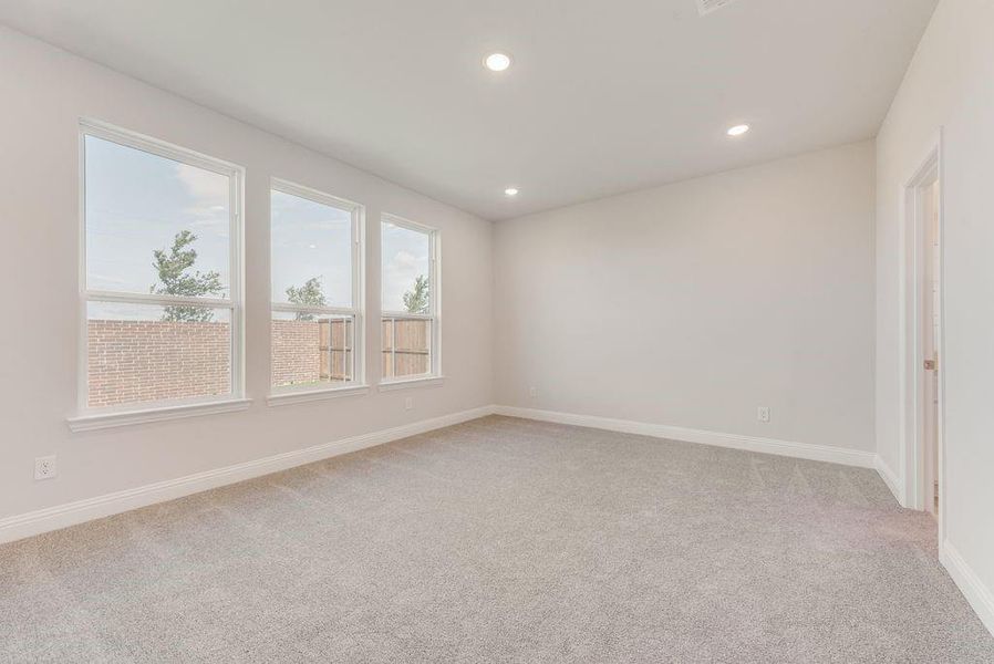 Spacious, unfurnished interior of a new home in Walden Pond, Forney (Image 26).