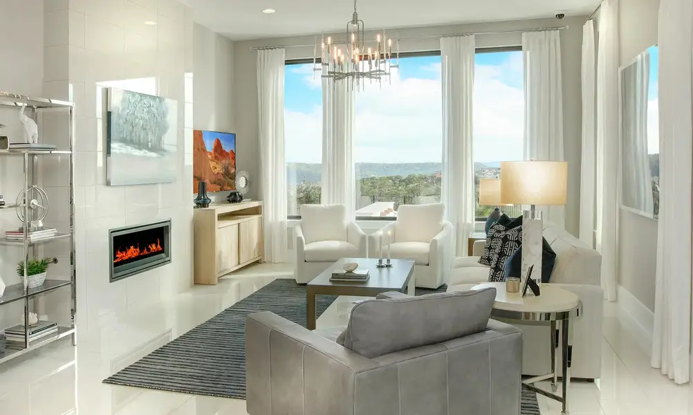 The Lynmar II Family Room The Lynmar II Family Room