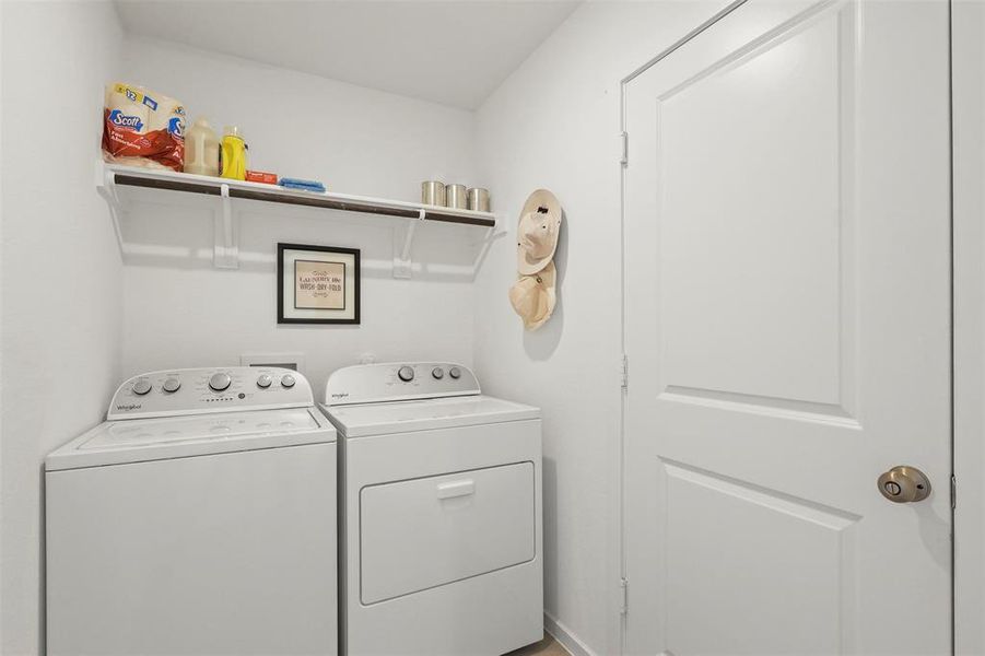 Furnished interior view inside a new home in Mobberly Farms, Pilot Point (Image 11).