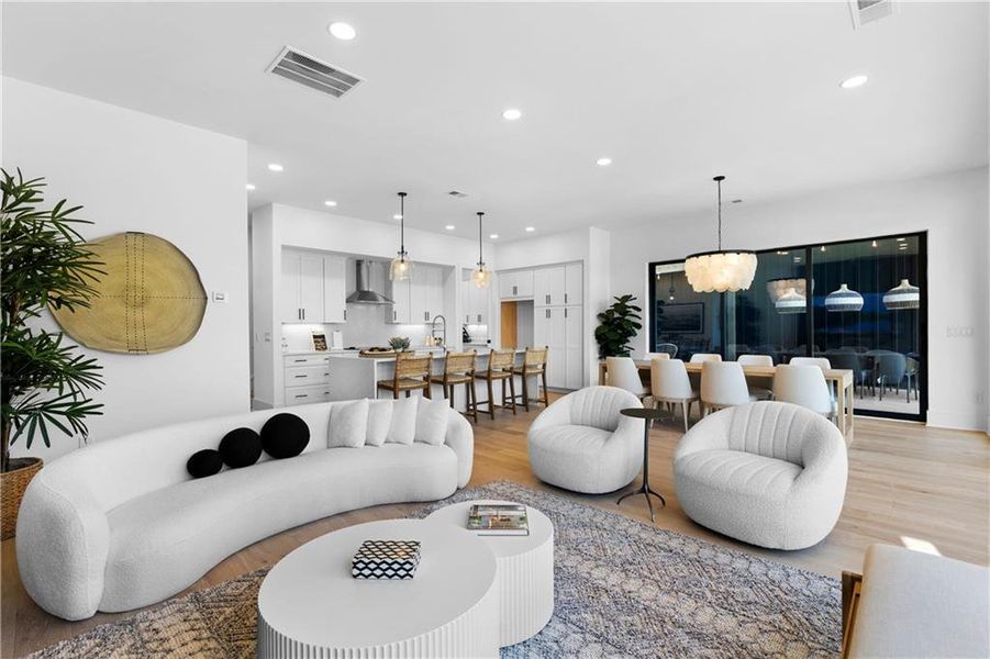 Furnished interior view inside a new home in , Waleska (Image 10).